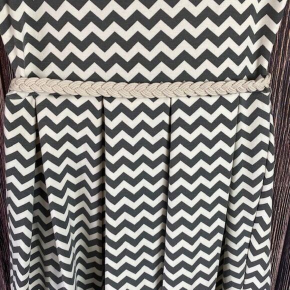 Altar'd State Women's Black & White Chevron Print Dress Size XS - Picture 4 of 8